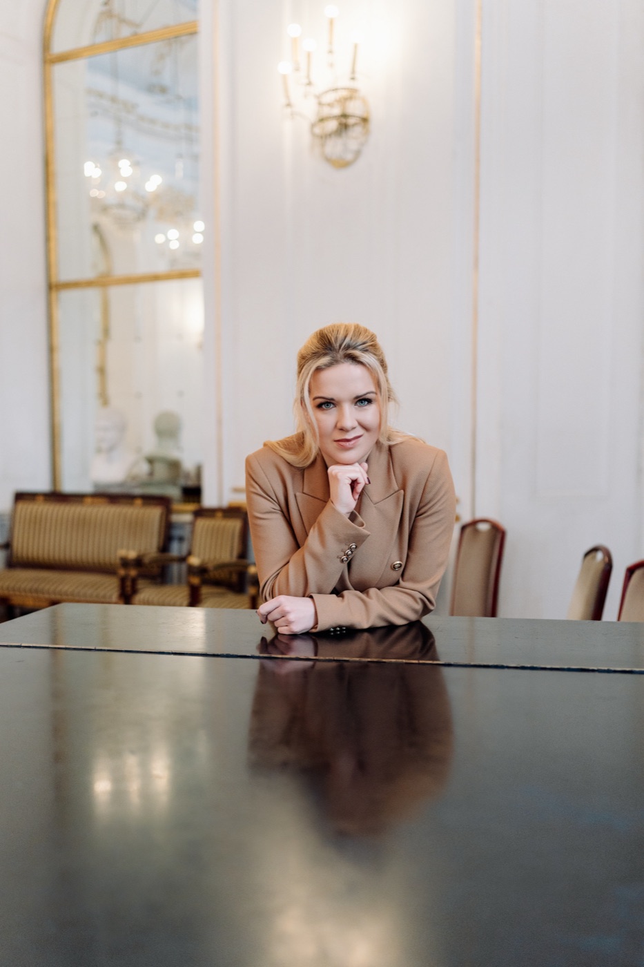 Ewa Wilmanowicz przy fortepianie